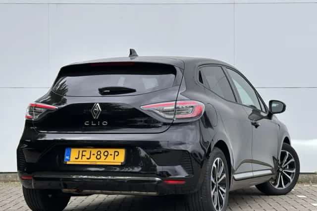 Renault Clio (2025) thumbnail 2