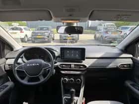 Dacia Sandero Stepway (2023) thumbnail 3