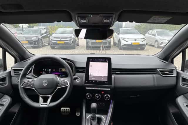 Renault Clio (2025) thumbnail 3