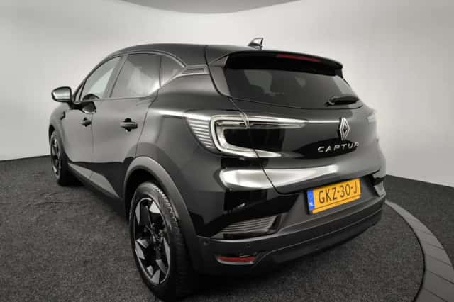 Renault Captur (2024) thumbnail 6