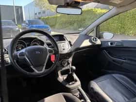 Ford Fiesta (2016) thumbnail 16