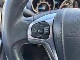 Ford Fiesta (2016) thumbnail 24