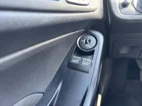 Ford Fiesta (2016) thumbnail 28