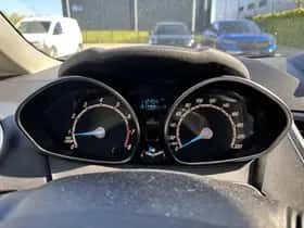 Ford Fiesta (2016) thumbnail 4