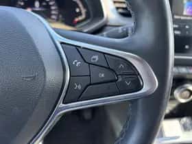Renault Captur (2021) thumbnail 22