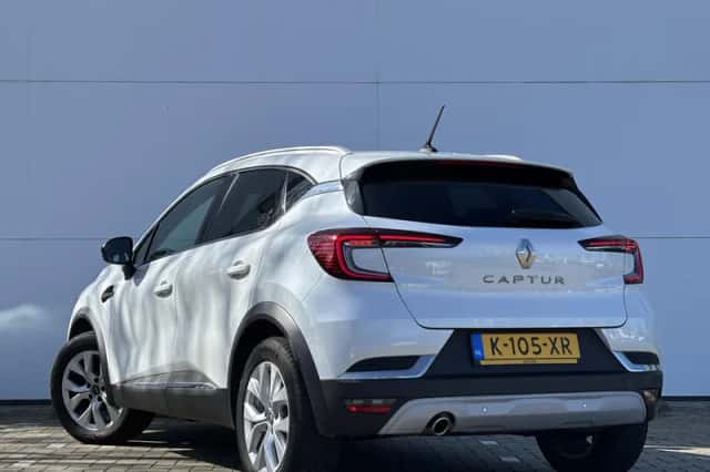 Renault Captur (2021) thumbnail 6