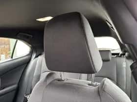 Lexus UX (2020) thumbnail 23