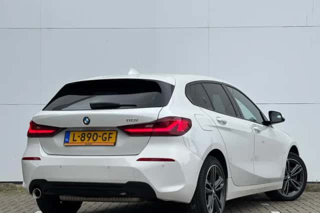 BMW 1-Serie (2021) thumbnail 2