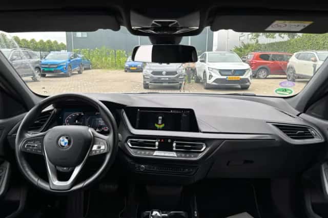 BMW 1-Serie (2021) thumbnail 3