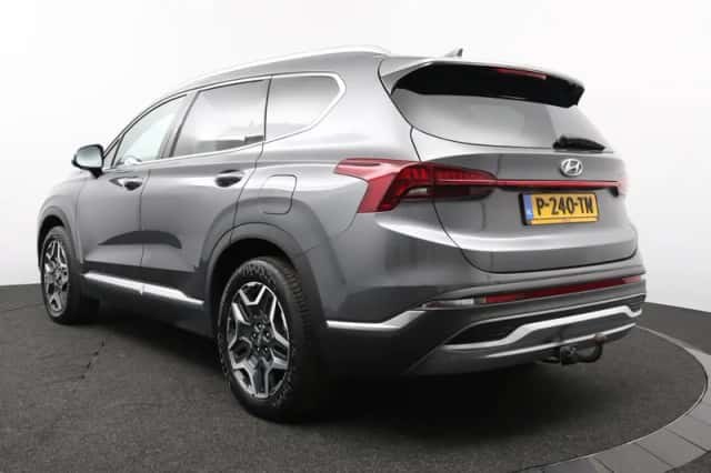 Hyundai Santa Fe (2022) thumbnail 6