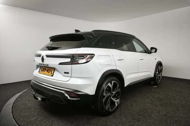 Renault Austral (2024) thumbnail 2