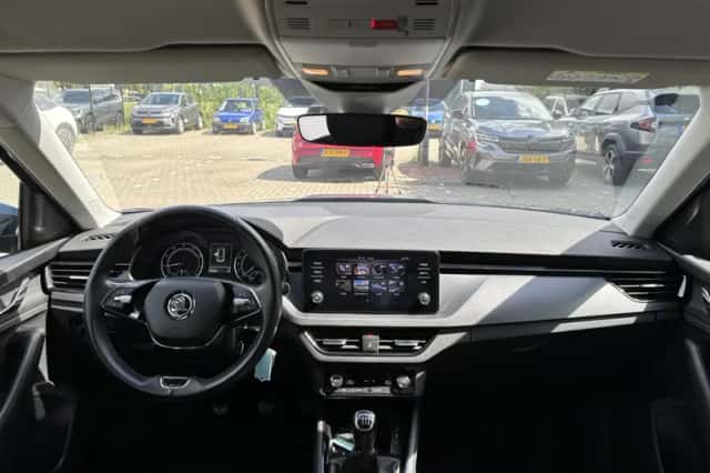 Škoda Kamiq (2021) thumbnail 3