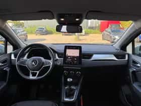 Renault Captur (2024) thumbnail 3