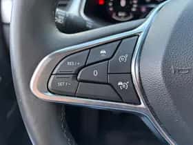Renault Captur (2024) thumbnail 21