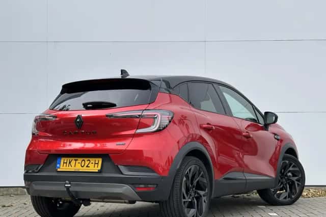 Renault Captur (2025) thumbnail 2