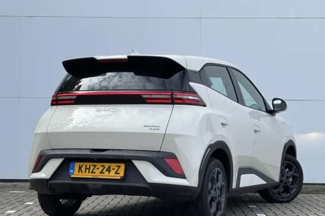BYD Dolphin (2026) thumbnail 2