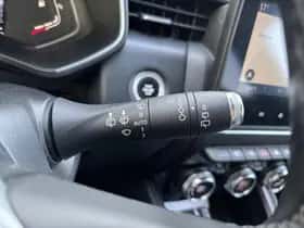 Renault Clio (2020) thumbnail 24