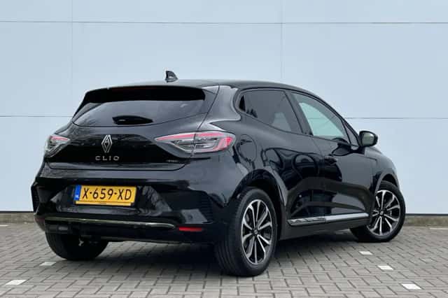 Renault Clio (2024) thumbnail 2