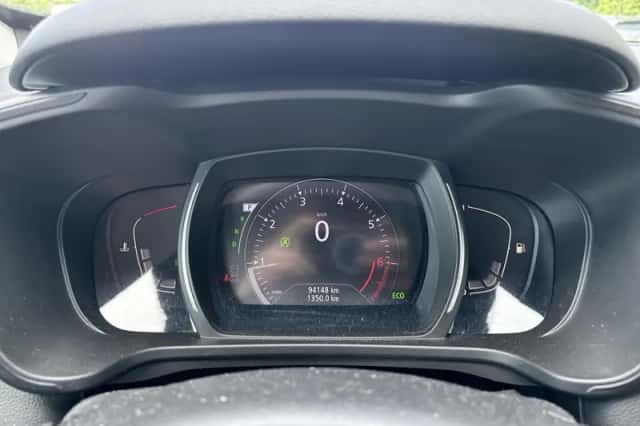 Renault Kadjar (2021) thumbnail 4