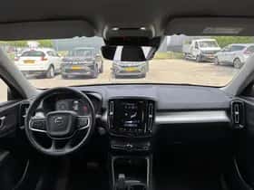 Volvo XC40 (2020) thumbnail 3