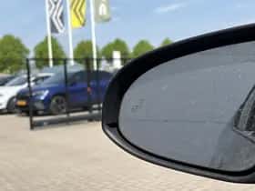 Toyota C-HR (2020) thumbnail 14