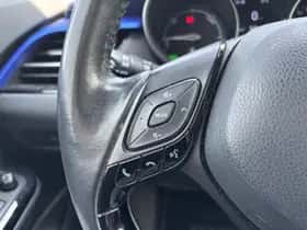 Toyota C-HR (2020) thumbnail 25