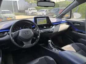 Toyota C-HR (2020) thumbnail 10