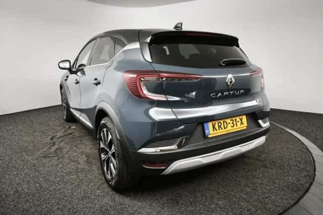 Renault Captur (2023) thumbnail 6