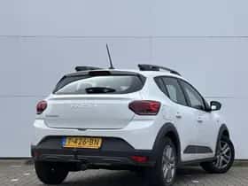 Dacia Sandero Stepway (2023) thumbnail 2