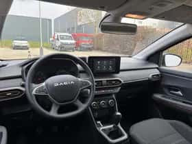 Dacia Sandero Stepway (2023) thumbnail 8