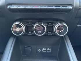Renault Captur (2024) thumbnail 11