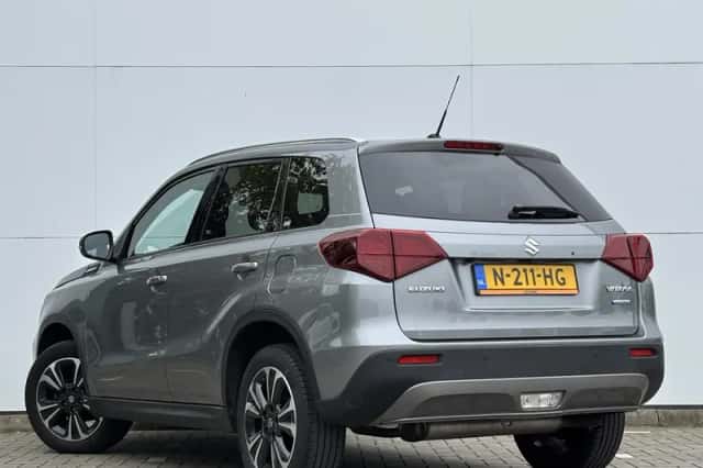 Suzuki Vitara (2021) thumbnail 6