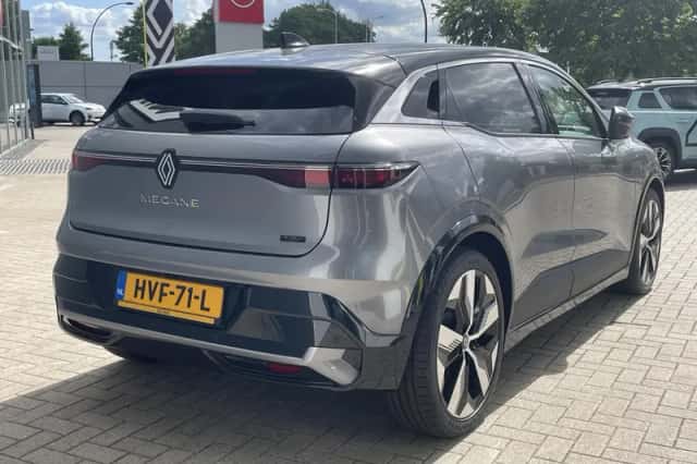 Renault Mégane E-Tech (2025) thumbnail 2