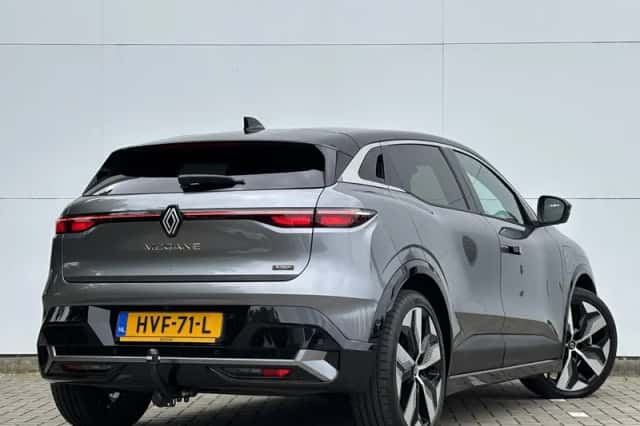 Renault Mégane E-Tech (2025) thumbnail 2