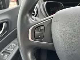 Renault Captur (2019) thumbnail 25