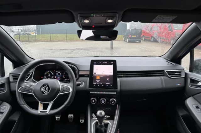 Renault Clio (2024) thumbnail 3
