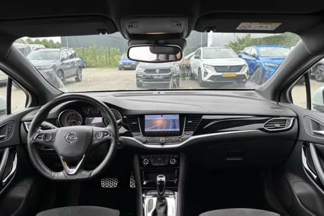Opel Astra (2019) thumbnail 3