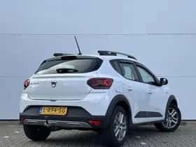 Dacia Sandero Stepway (2021) thumbnail 2