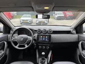 Dacia Duster (2022) thumbnail 3