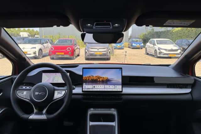 BYD Dolphin (2026) thumbnail 3