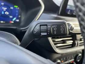 Ford Kuga (2023) thumbnail 21
