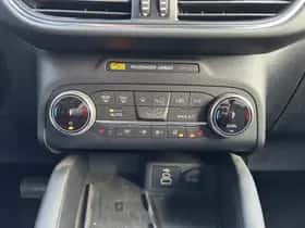 Ford Kuga (2023) thumbnail 23