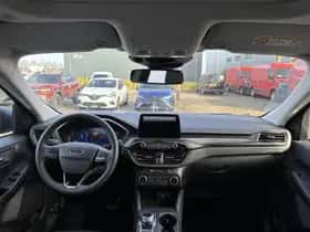 Ford Kuga (2023) thumbnail 28