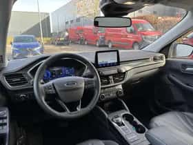 Ford Kuga (2023) thumbnail 7