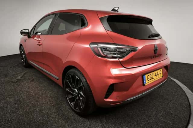 Renault Clio (2024) thumbnail 6