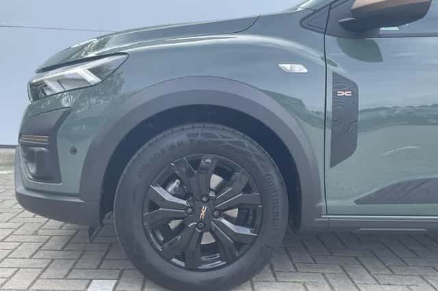 Dacia Jogger (2024) thumbnail 3