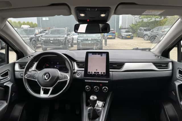 Renault Captur (2020) thumbnail 3