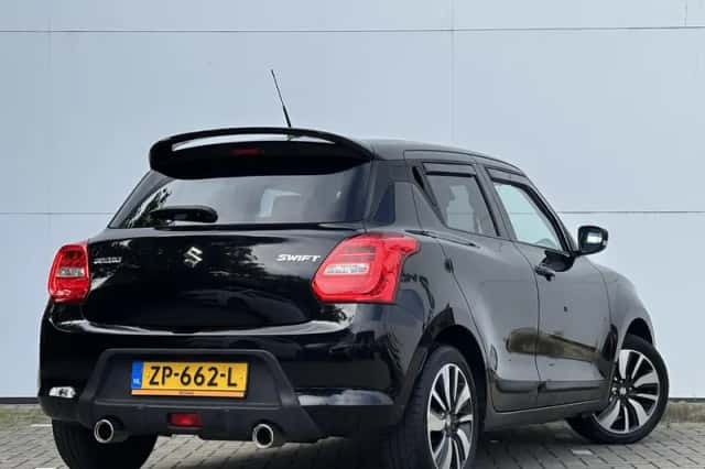 Suzuki Swift (2019) thumbnail 2