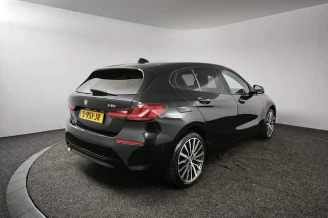BMW 1-Serie (2023) thumbnail 2