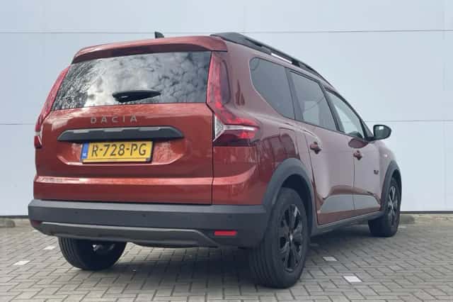 Dacia Jogger (2022) thumbnail 2